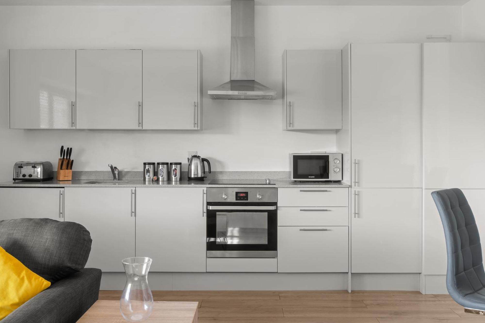Comfortable Modern Apartment In Swindon, Free Parking Sleeps Up To 5 Eksteriør billede